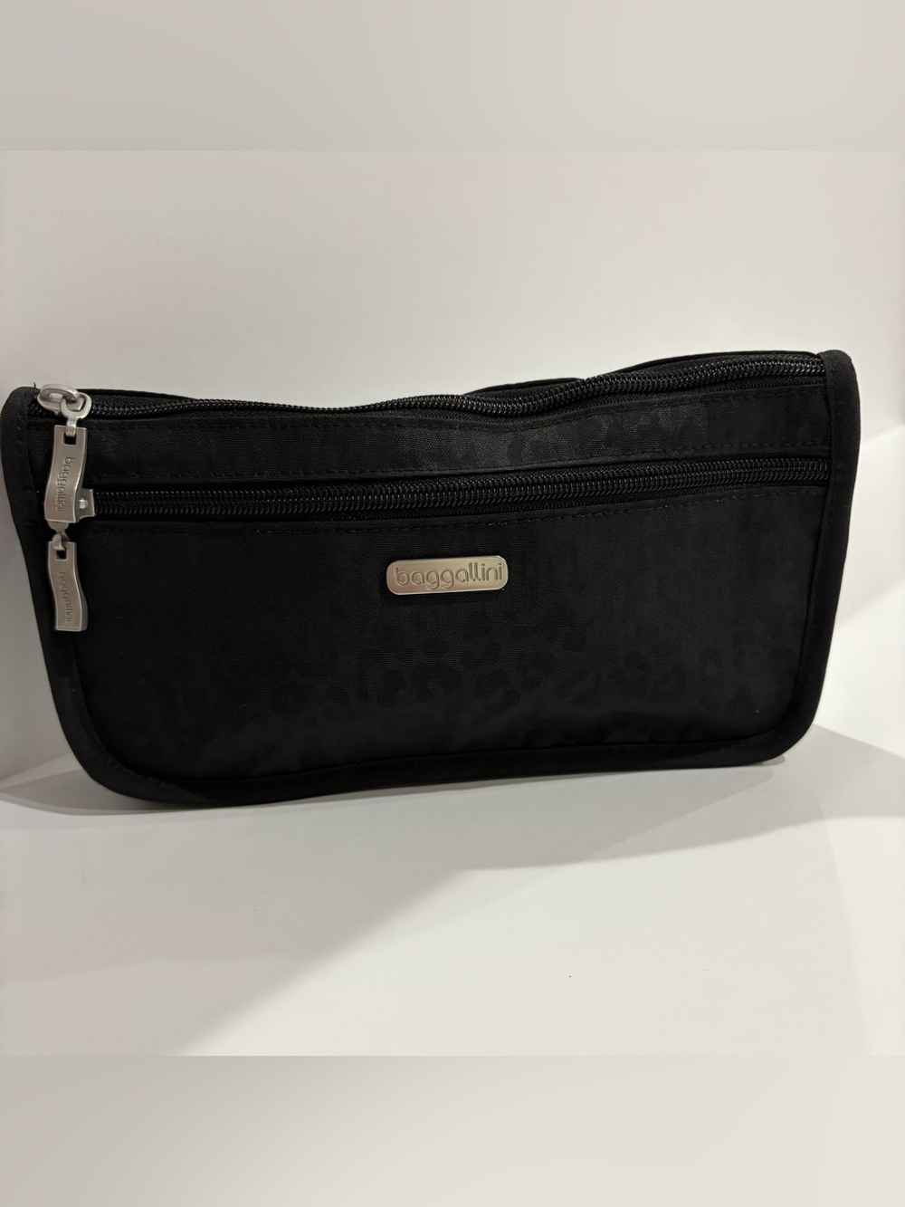 Baggallini Black Leopard Print Nylon Travel Organizer cosmetic Pouch